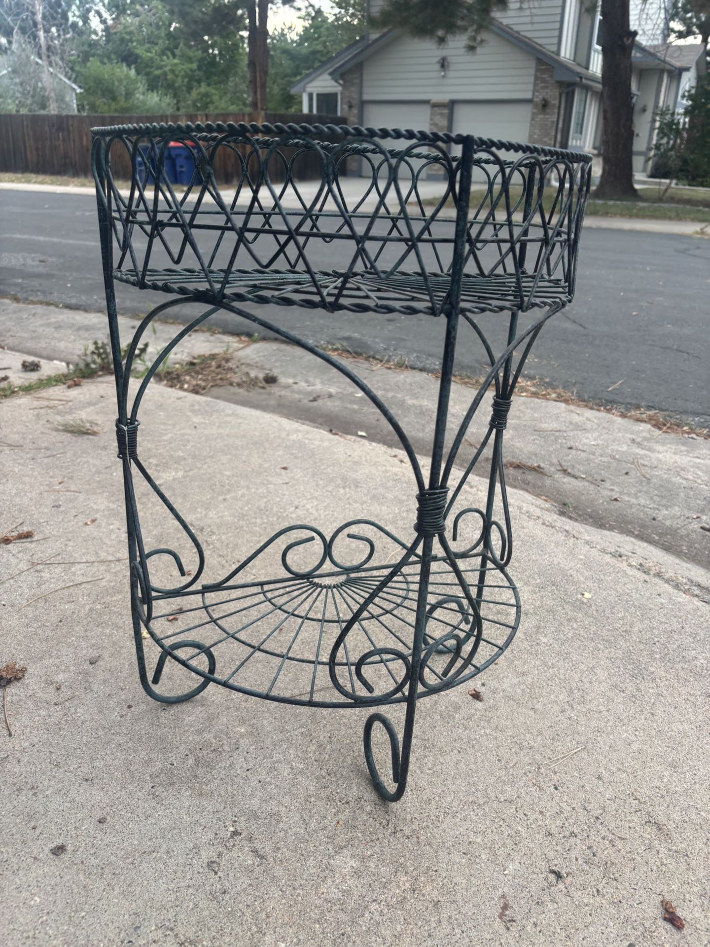 ***FREE*** Plant Holder