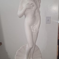 VENUS STATUE 