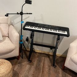 Yamaha Keyboard Piano
