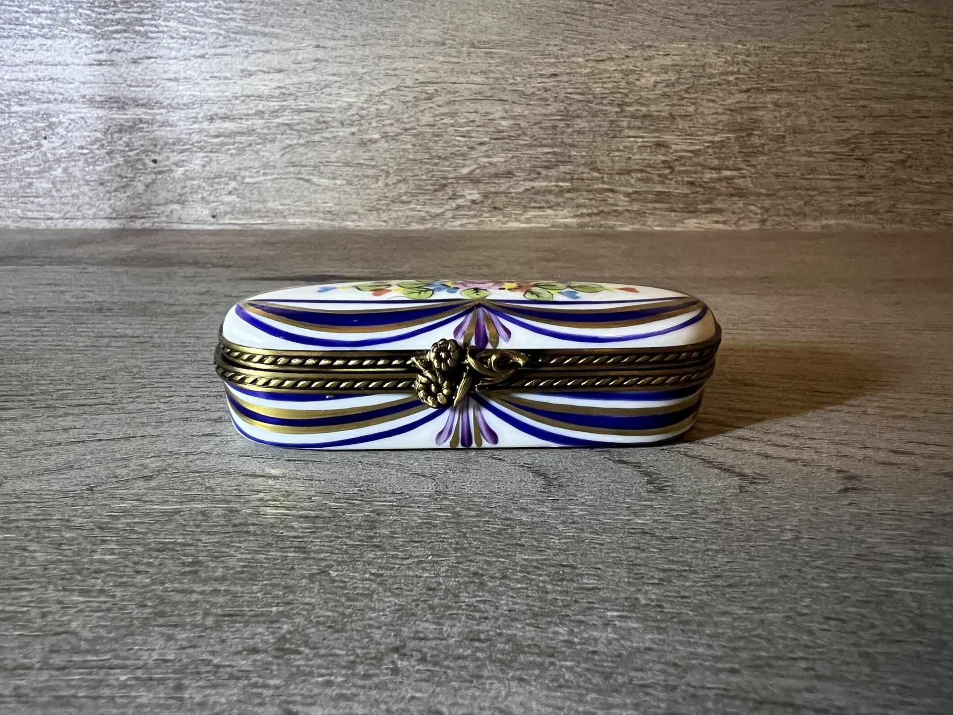 Limoges porcelain trinket box