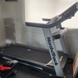 NordicTrack EXP 7i Treadmill