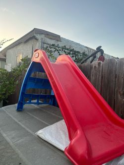 Free Little Tikes Kids Plastic Slide