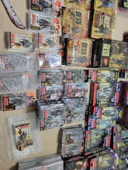 Walking Dead Skybound Figures