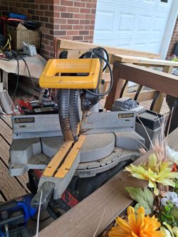 Dewalt sliding compound miter saw