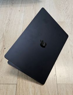 Apple MacBook Air 15.3" (256GB SSD, M2, 8GB) excellent conditon for sell at Rosemead CA