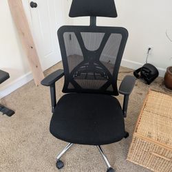 Black Desk Chair 