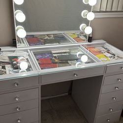 Impressions Slaystation 2.0 Tabletop, 5 Drawers + Vanity Mirror - Lightly Used With Velvet chair