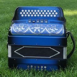 Acordeones De 5 Registros Tono De FA Nuevos 