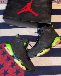 Electric green Jordan 6s size. 9.5