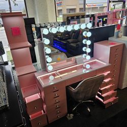 Super Deal Vanity Set 13 Draw W/ Hollywood Mirror Bluetooth Speaker $1399 FREE FREE CHEST & SIDE SHELVE