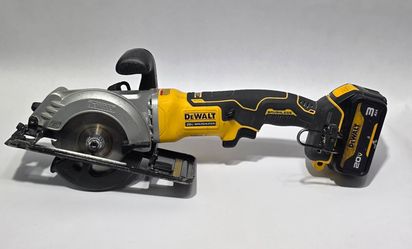 Dewalt ATOMIC 20V MAX Cordless Brushless 4-1/2 in. Circular Saw  #15378