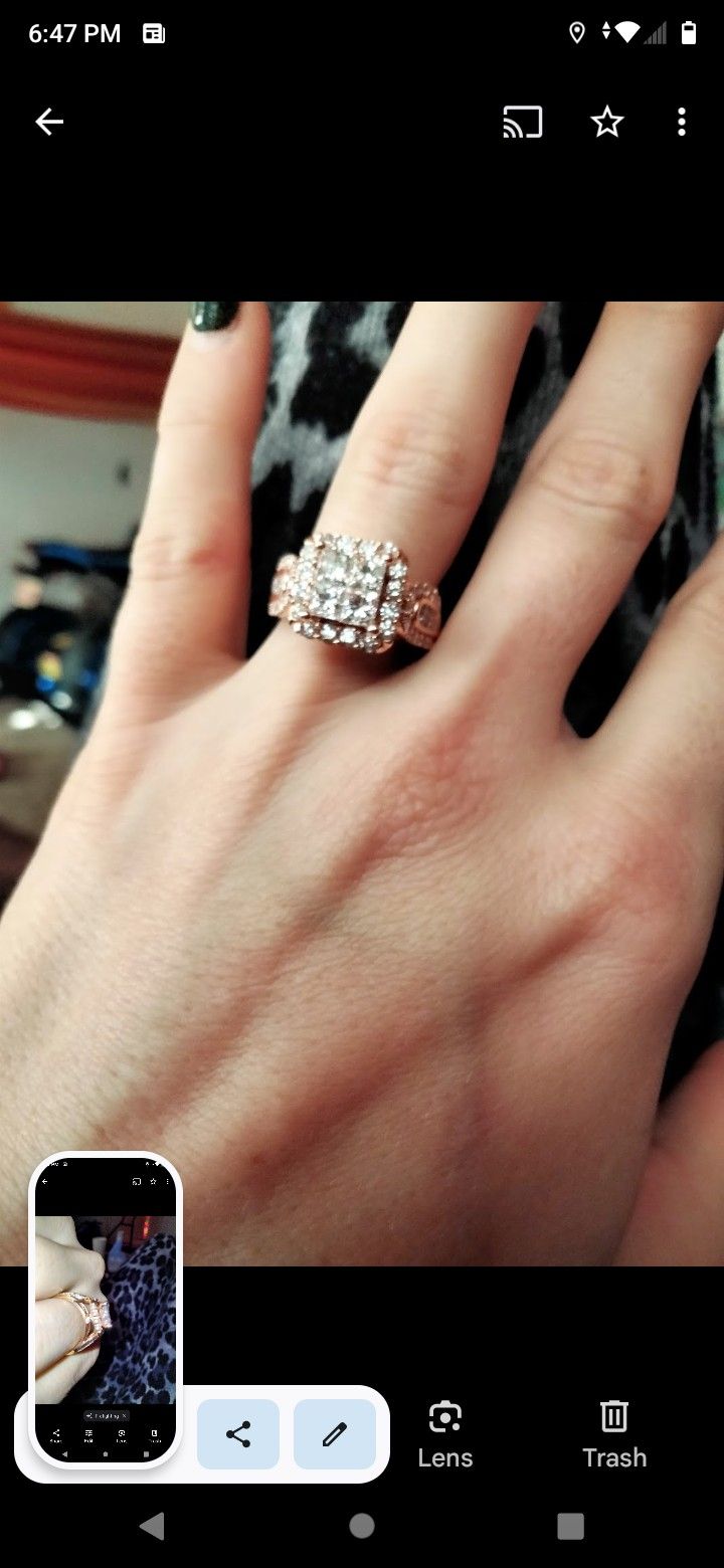 Gorgeous 2 CT Tw Rose Gold 14k Diamond Ring!