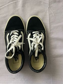Vans women’s n size 7.5 men’s 6