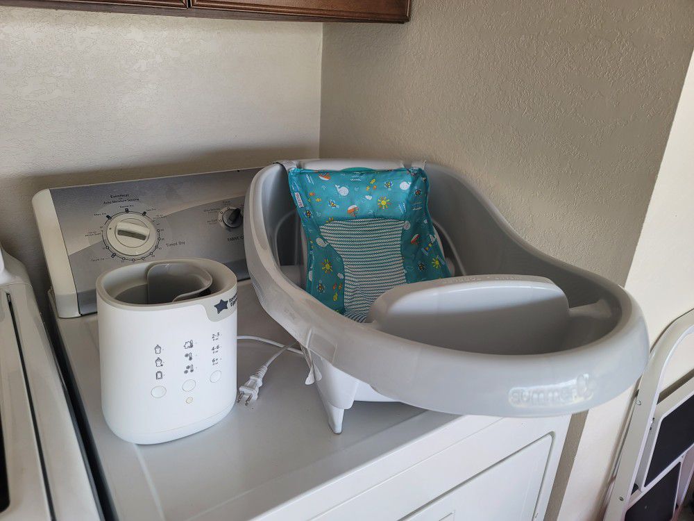Clean Deluxe Newborn to Toddler Tub and Electric Warmer ($15 both)