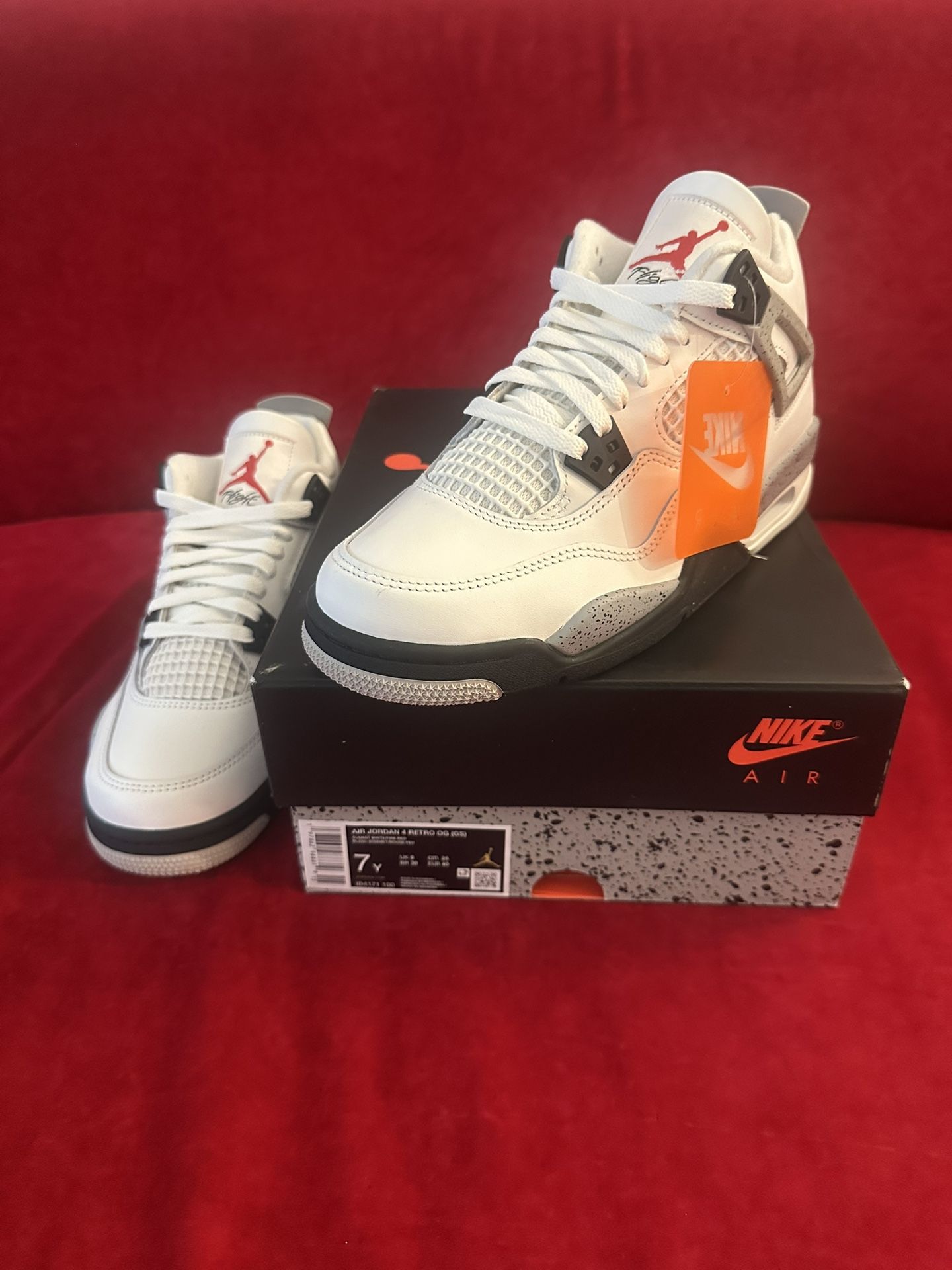 Air Jordan 4 White Cement GS size 7Y 