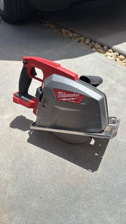 Milwaukee Circular Saw