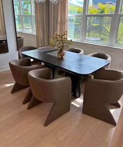Modern Dining Table and 6 Chairs Set