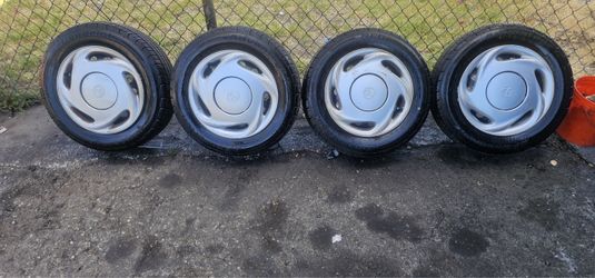 Set of 4 Toyota Wheels with Tires