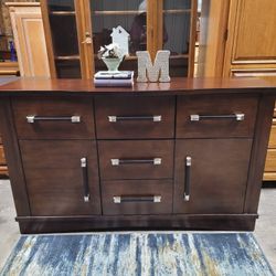 STUNNING DRESSER 