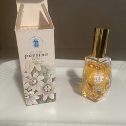 Vintage Lili Bermuda ‘Passion Flower’ Eau De Toilette 2 Fl Oz Fragrance Spray