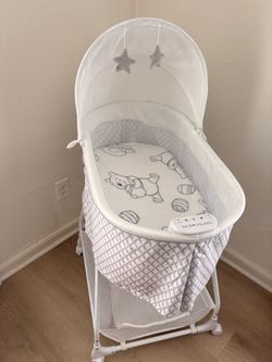 Delta Children Baby Bassinet with Canopy