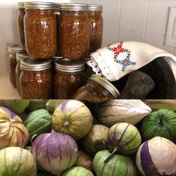 Salsa La Roja de tomatillo
