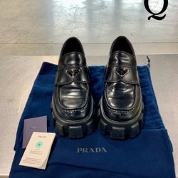 PRADA MONOLITH MENS SIZE 7
