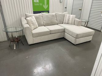 Free Delivery - Modern Light Grey Sectional Set