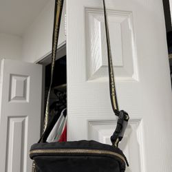 Lululemon Cross Bags Black With Sliver And Black With Gold 