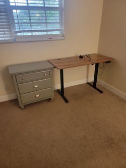 Computer desk electrical adjustable