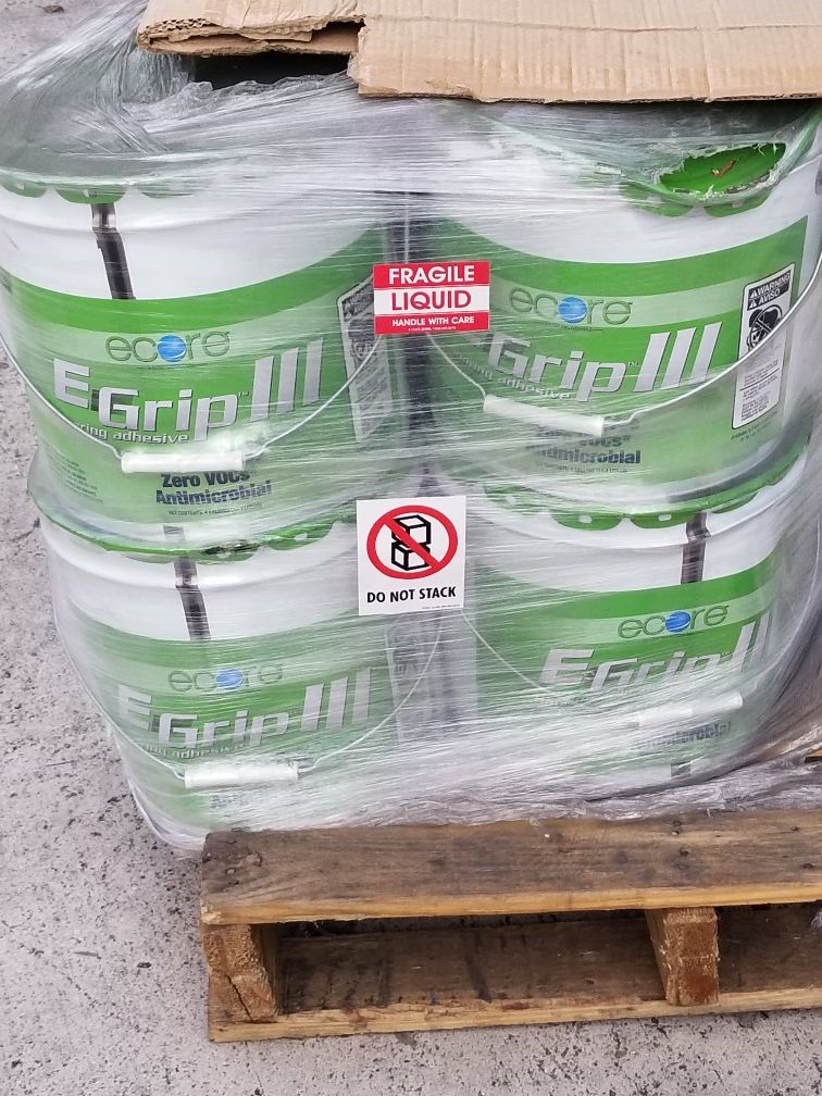 EGRIP III Rubber Gym Flooring Polyurethane Adhesive 2 Gal Pail 200sqft Coverage