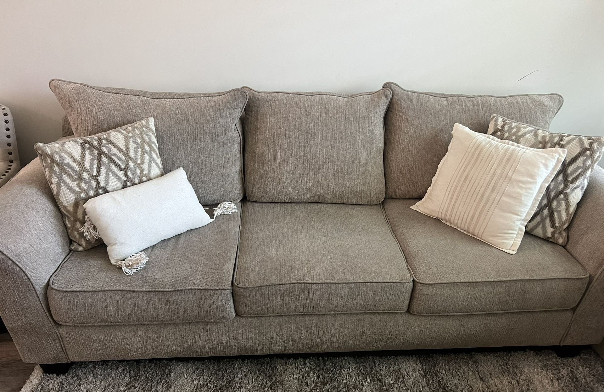 Like new furniture set