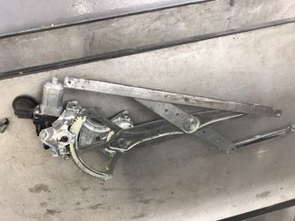 2009-2011 Toyota Corolla driver door regulator.