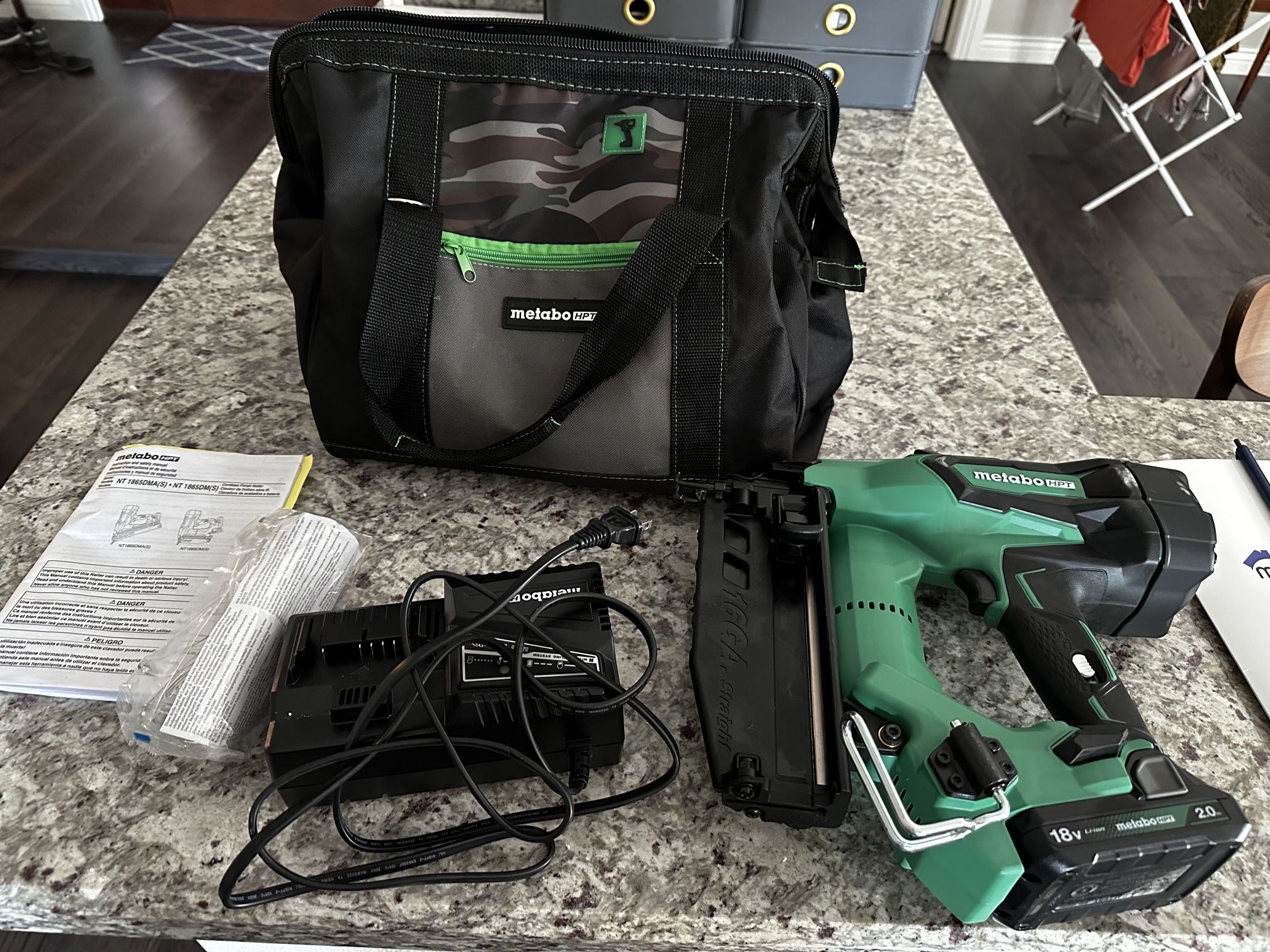 Metabo HPT 2-1/2-in 16-Gauge Cordless Finish Nailer (Battery, Charger, and Bag Included)