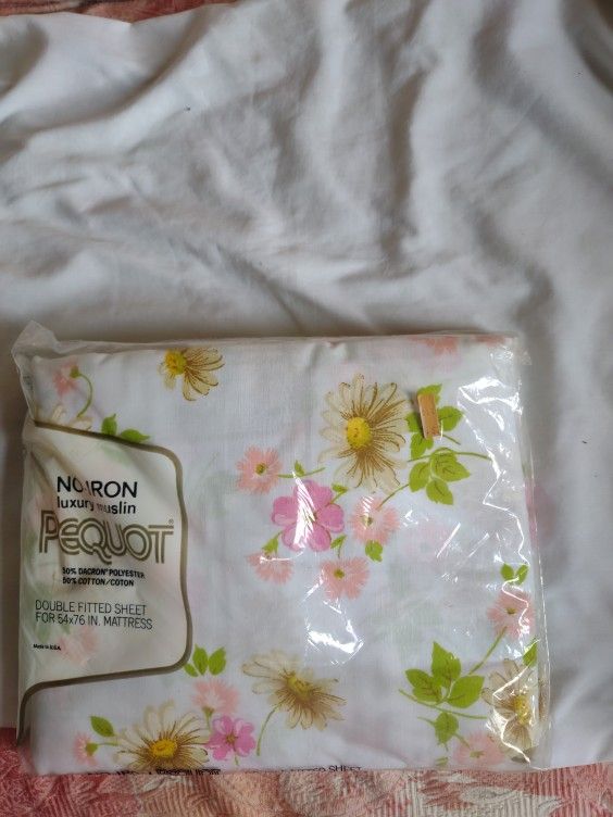 Older Double Fitted Sheet For Full Size Bed