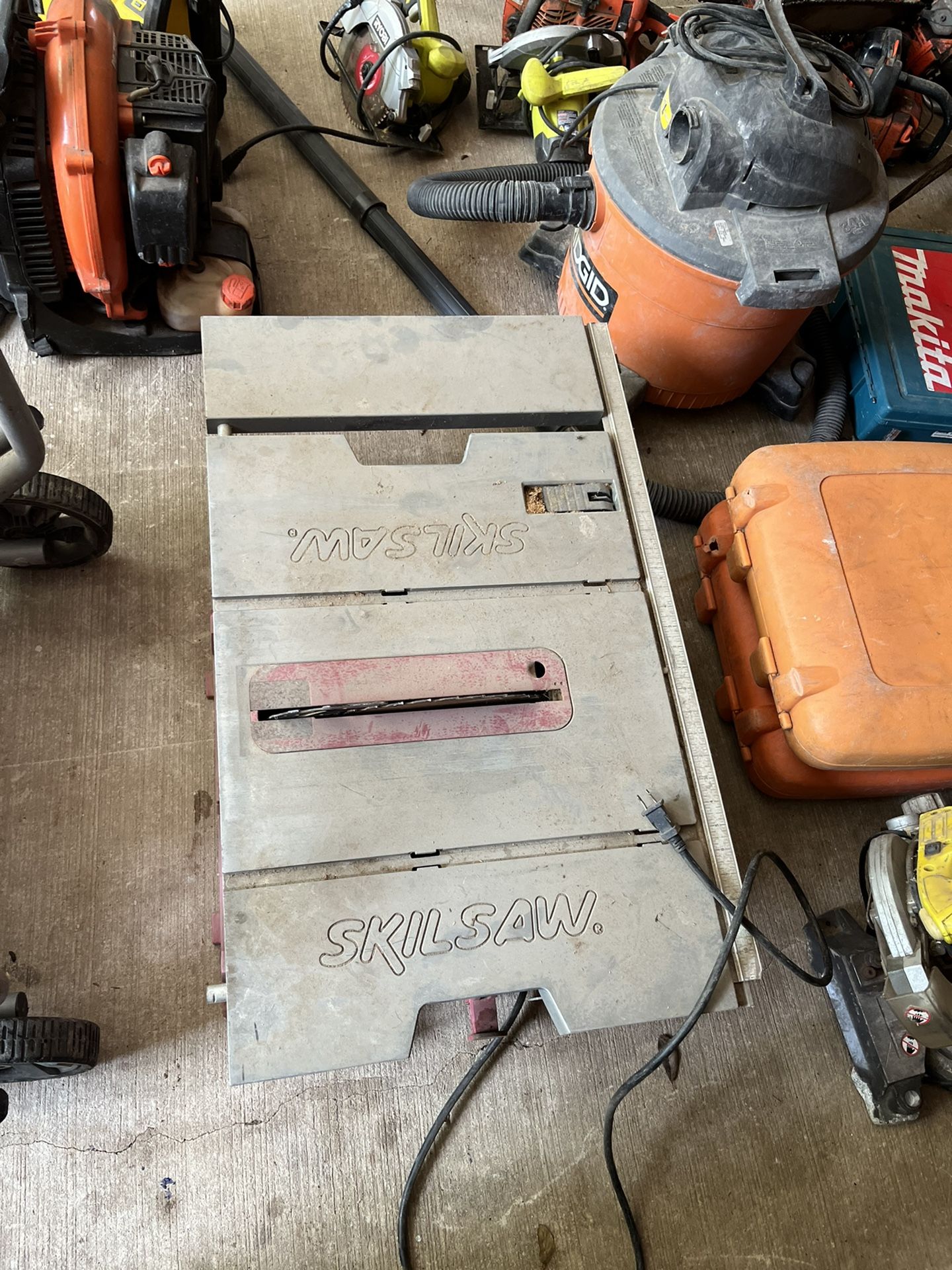 Skilsaw Table Saw