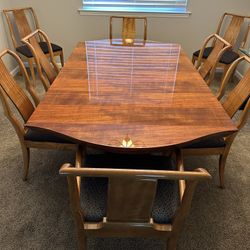 Henredon Dining Table And 8 Chairs