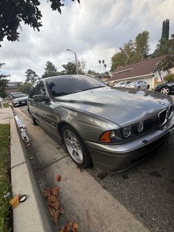 2002 BMW 540i