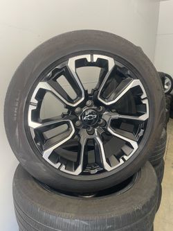 22” Chevy Factory Wheels and Tires 6Lug