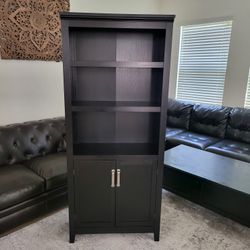 5 Shelf Bookcase with Doors - Excellent condition