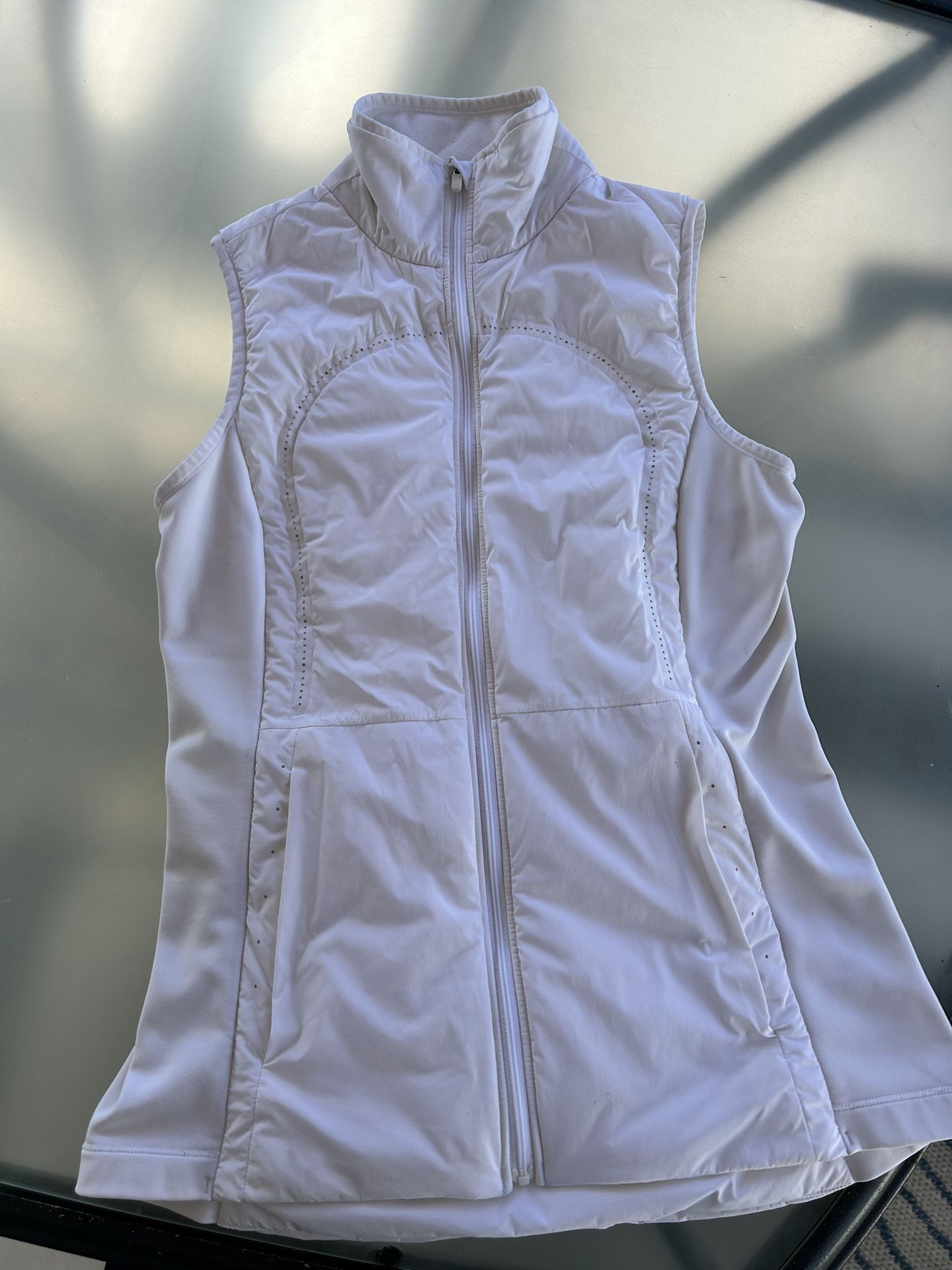 Lululemon women’s Down With It Puffer Vest