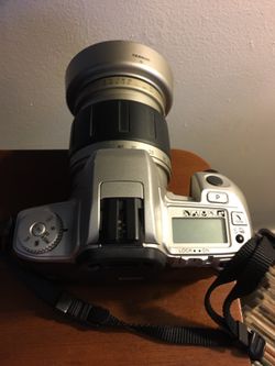 Minolta Maxxum SLR Camera
