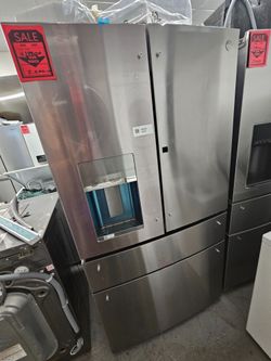  Brand New GE French Door Refrigerator with snack drawer and see through energy efficient insetdoors