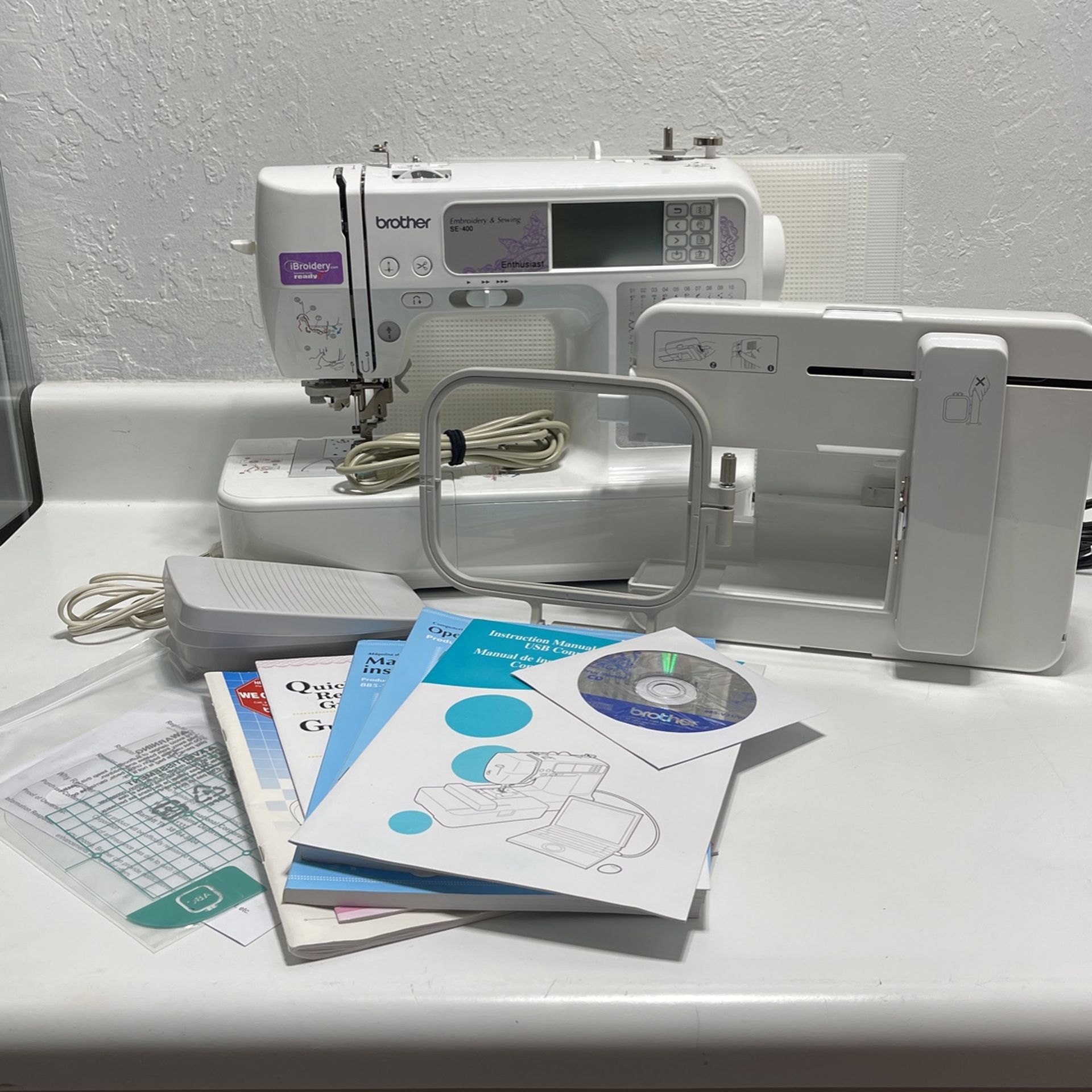 Brother Embroidery & Sewing SE-400 Enthusiast