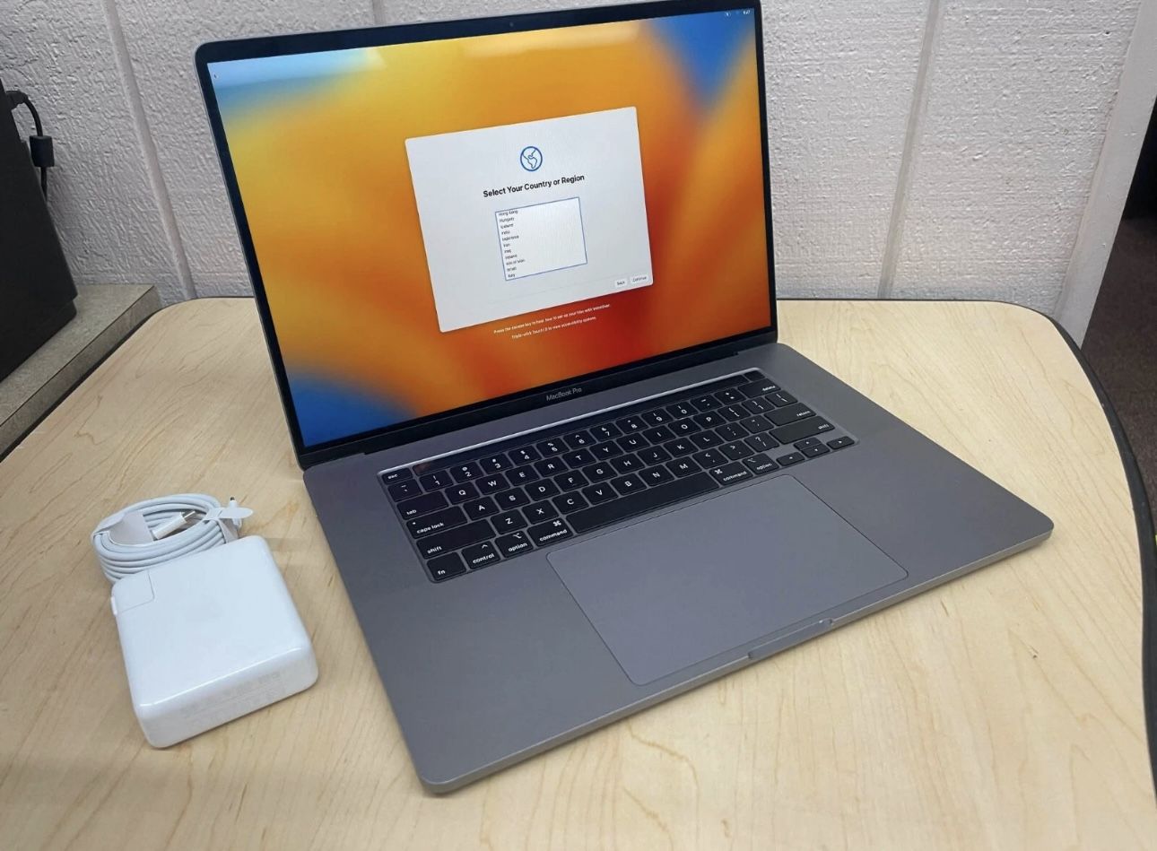MacBook Pro 16 Inch