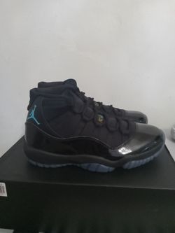 Air JORDAN 11 RETRO GAMMA SIZE 9.5 