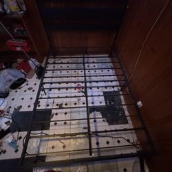 Full-size Bed Frame An Mattress