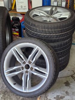 BMW 5x112 19-in rims and tires $200