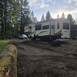 2019 Heartland Elkridge Fifth Wheel Class A