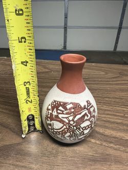Hand Crafted Ortagiri Small Ceramic Hand Painted Bud Vase ~ Made in Japan